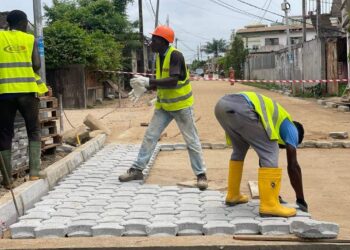 Travaux d&rsquo;aménagement urbain à Owendo : l&rsquo;axe « entrée Hôtel Sossa » retrouve des couleurs