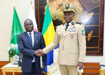 Gabon : rencontre au sommet entre le Président Oligui Nguema et l&rsquo;Ambassadeur de l&rsquo;Ouganda avec en point d’orgue le renforcement des liens bilatéraux