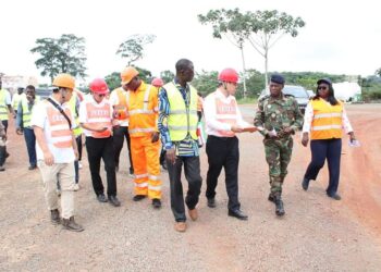 Gabon : le Général Flavien NZENGUI NZOUNDOU inspecte les travaux sur l&rsquo;axe Ndendé-Tchibanga