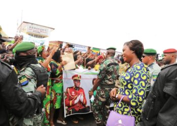 Gabon : accueil triomphal du couple Présidentielle à Koulamoutou