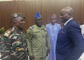 Transition : le Général Brice Clotaire Oligui Nguema partage quelques conseils aux frères d&rsquo;armes du Niger
