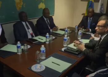 Séjour en terre Française du Chef de l&rsquo;État : Brice Clotaire Oligui Nguema visite le futur siège de Fly Gabon