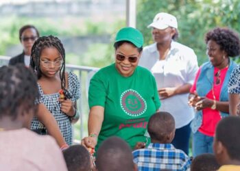 Élan de solidarité : Anouchka Oligui Nguema apporte joie et soutien à la Maison de l’Espérance