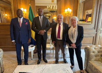À Paris, Brice Clotaire Oligui Nguema rencontre le Président d’honneur du Samu social International
