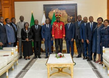 Gabon : le Président Oligui Nguema reçoit une synthèse des travaux de l&rsquo;Assemblée Nationale de la Transition