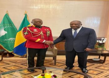 Gabon : martyrisé sous le règne de la « Young Team », Léandre Nzue déclare la guerre aux opposants du développement et du CTRI