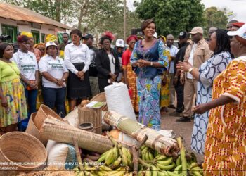 Zita Oligui Nguema : la Première Dame dynamise l&rsquo;agriculture à la foire agricole de Tchibanga