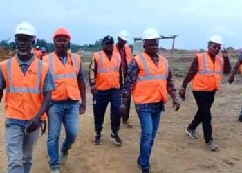 Gabon : conscient de l’exigence des résultats d’Oligui Nguema, le Pr Adrien Mougougou intensifie le suivi des projets de Santé dans la Ngounié