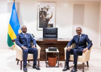 Renforcement de la coopération bilatérale : Rencontre entre Paul Kagame et Brice Clotaire Oligui Nguema en marge de l&rsquo;investiture présidentielle rwandaise
