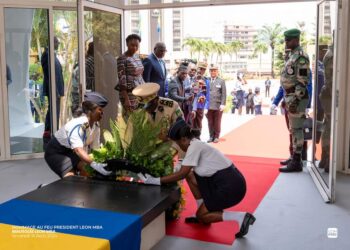 Hommage solennel à Léon Mba : Oligui Nguema perpétue une tradition historique dans un contexte inédit