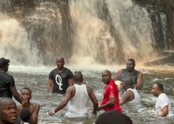 Le Chef de l’État Brice Clotaire Oligui Nguema en vacances à Ngouoni, un geste fort pour le développement du secteur touristique au Gabon