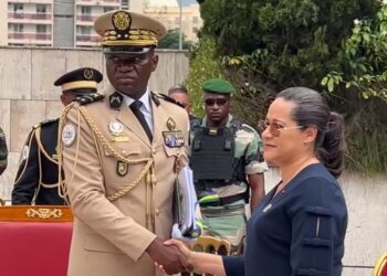 Gabon : Brice Clotaire Oligui Nguema reçoit le rapport de la Commission Constitutionnelle