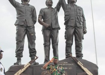 Au Gabon, Brice Clotaire Oligui Nguema renforce le lien armée-nation en inaugurant la stèle de la Libération
