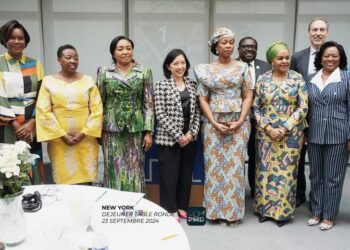 Zita Oligui Nguema, Première Dame du Gabon, s’engage pour des repas scolaires respectueux du climat