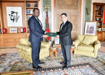 Le Gabon renforce ses relations diplomatiques avec le Maroc : Abdelaziz Branly Oupolo présente ses copies figurées