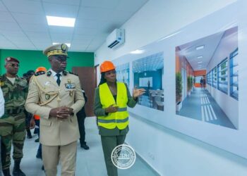 Gabon : Brice Clotaire Oligui Nguema en visite sur le chantier de l&rsquo;Université Polytechnique du Cap Esterias