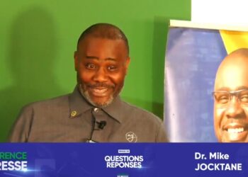 Au Gabon, Mike Jocktane apporte un soutien retentissant au « Oui » pour la nouvelle Constitution