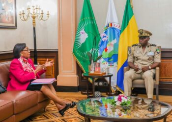 Référendum, réformes et réhabilitation au Gabon : rencontre stratégique entre Oligui Nguema et Paulette Missambo