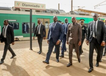 Au Sénégal, Brice Clotaire Oligui Nguema visite le pôle industriel de Diamniadio