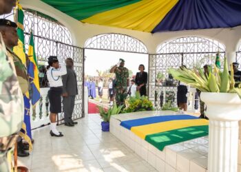 Woleu-Ntem : Oligui Nguema rend hommage à Oyono Aba’a