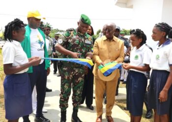 Au Gabon, Brice Clotaire Oligui Nguema inaugure un nouveau plateau sportif à Medouneu