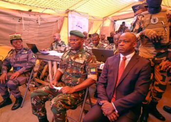 Au Gabon, le Général Oligui Nguema, Chef Suprême des armées assiste aux manœuvres militaires CPX 2025