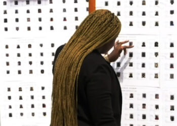 Engouement record dans les centres d’enrôlement : les Gabonais prêts à faire entendre leur voix grâce à la confiance envers les institutions restaurées par Oligui Nguema