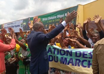 Brice Clotaire Oligui Nguema accueilli en triomphe à Oyem