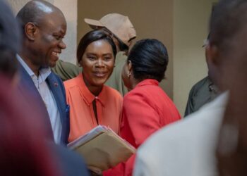 Présidentielle 2025 : Zita Oligui Nguema aux côtés de son époux Brice Clotaire Oligui Nguema pour le dépôt de candidature