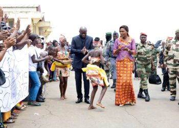 Zita Oligui Nguema : au chevet des plus vulnérables dans la Ngounié