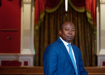 Gabon : Alain-Claude Bilie-By-Nze, une figure d’un système discrédité par l’opacité et la dette