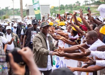 Présidentielle 2025 : à Koulamoutou, le candidat Brice Clotaire Oligui Nguema dévoile ses engagements pour l’Ogooué-Lolo