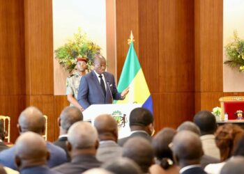 Vers une consolidation démocratique au Gabon : Brice Clotaire Oligui Nguema échange avec les responsables politiques