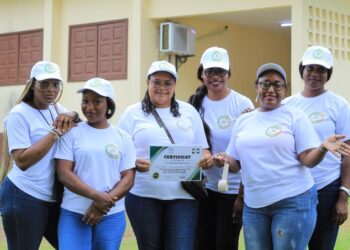 L’Association « Les Étoiles Montantes » rend hommage aux mamans du Centre national de santé mentale
