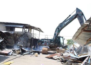 Plaine-Orety : le gouvernement accélère les déguerpissements et assume une opération “de salubrité urbaine”