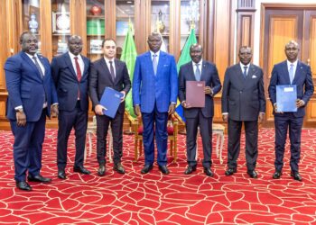 Au Gabon , le Président Oligui Nguema lance un projet routier stratégique de 300 km entre Alembe et Mikouyi