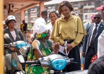 Port-Gentil : femme au grand cœur, Zita Oligui Nguema marque son engagement fort au service des personnes en situation de handicap