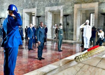 À Ankara, Brice Clotaire Oligui Nguema rend hommage à Mustafa Kemal Atatürk