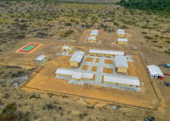 Haut-Ogooué : Oligui Nguema inaugure le premier collège d&rsquo;enseignement secondaire de la commune d’Onga