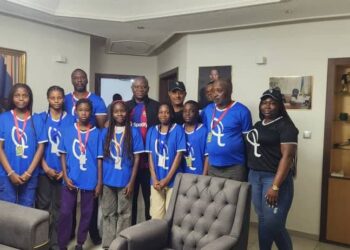 Ngouoni : Oligui Nguema à la rencontre des jeunesses de la caravane touristique