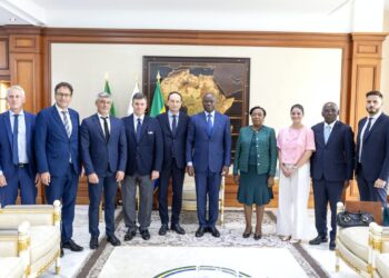 Gabon – France : Oligui Nguema reçoit une délégation de sénateurs français pour renforcer la diplomatie parlementaire