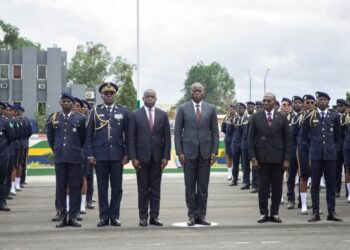 Gabon : le Président Oligui Nguema préside la cérémonie de sortie de la promotion 2023 des élèves officiers de la Police Nationale