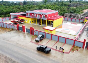 À Lambaréné, le Président Oligui Nguema renforce la sécurité civile avec la mise en service de la caserne des pompiers