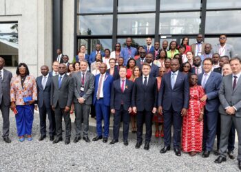 À l’Institut français de Libreville, Oligui Nguema et Macron célèbrent la créativité gabonaise et la nouvelle dynamique culturelle du pays