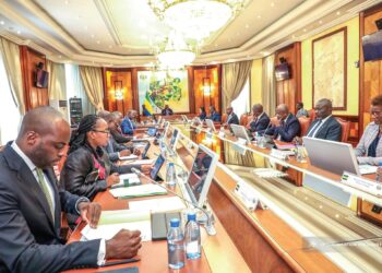 Gabon – Le Conseil des Ministres tranche : tout le cabinet du Ministre de la Fonction Publique remercié pour absentéisme et lenteur