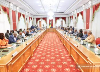 Dialogue social dans la santé : le Président Oligui Nguema engage des réformes structurelles