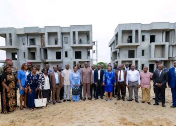 Lycée Technique National Omar Bongo : Oligui Nguema sur le chantier des logements des enseignants