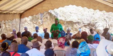 Karine Cécilia Arissani en tournée citoyenne à Libreville : dialogue de terrain autour de l’éducation et de l’emploi