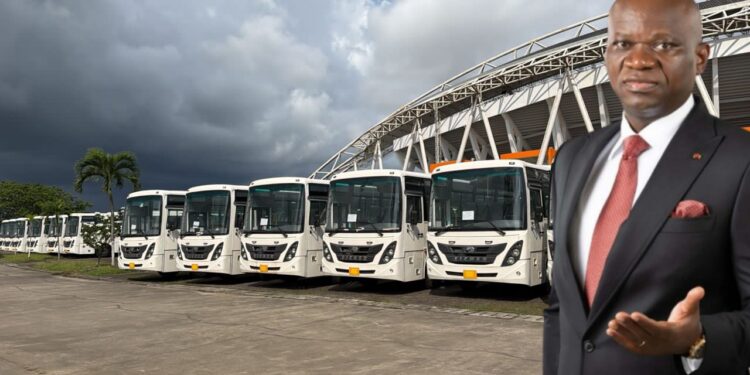 Plus de 100 nouveaux bus pour impulser la renaissance du transport urbain au Gabon