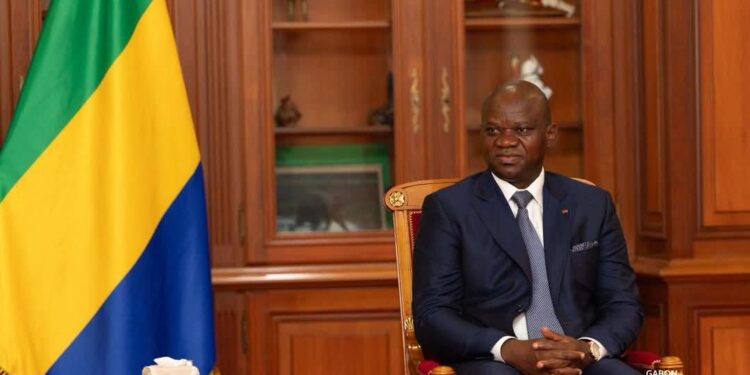 Diplomatie : en accréditant cinq nouveaux ambassadeurs, Oligui Nguema poursuit l’ouverture stratégique du Gabon